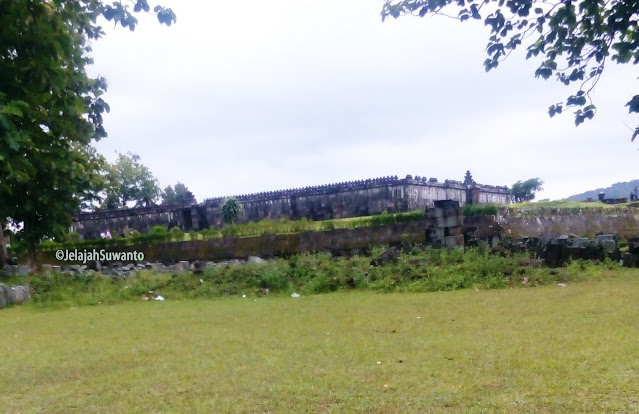 Keraton Situs Ratu Boko ©JelajahSuwanto