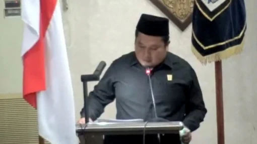 Rapat Paripurna, Akhirnya DPRD Kota Padang Setujui RPJMD 2019-2024, Wako Hendri Septa Terharu