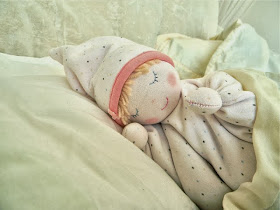 Куколка-грелка с вишневыми косточками