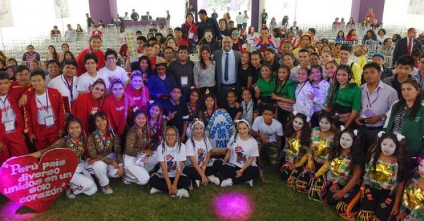 MINEDU: Empezó la etapa final de los Juegos Florales Escolares 2018 en Lima - www.minedu.gob.pe