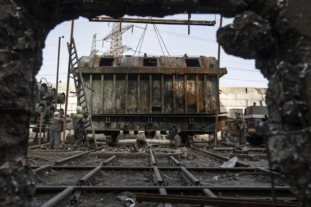 In the Heart of Chaos: One Man's Heroic Stand Against the Russian Assault on Ukraine's Power Grid!