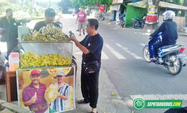 penjual nangka