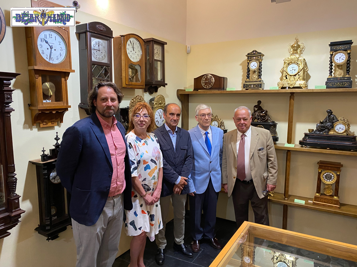 Béjar amplía su patrimonio cultural con una colección de relojes donada por José Ángel Reig - 18 de junio de 2022
