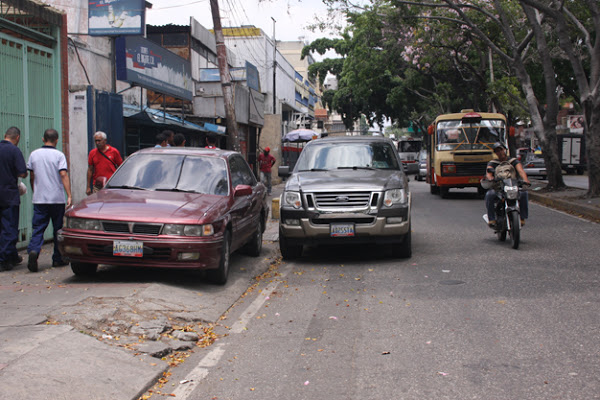 Mató a golpes a su madre y se lanzó por el balcón en la Urbanización Gran Colombia de Caracas