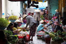 Chuồn Village Market