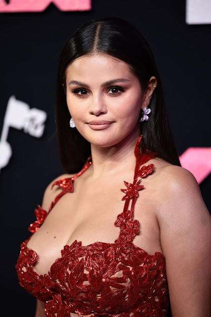 Selena Gomez big boobs cleavage best red carpet fashion dresses at MTV VMAs 2023 in New Jersey