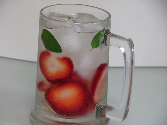 strawberry water 008