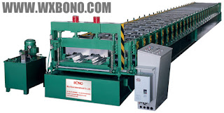 Floor deck roll forming machine