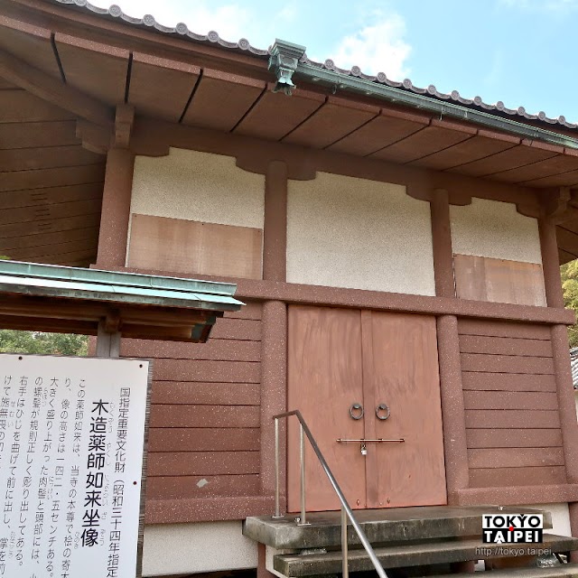 【東光寺】藤原家莊園裡的寺院　貼滿金箔的藥師如來