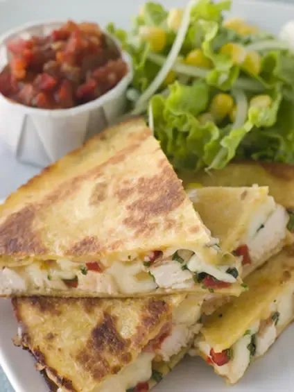 Cheesy Chicken Quesadillas with Dip Sauce