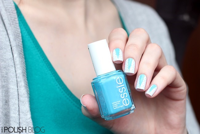 Triangle-Micro-Dot-Nail-Art-5