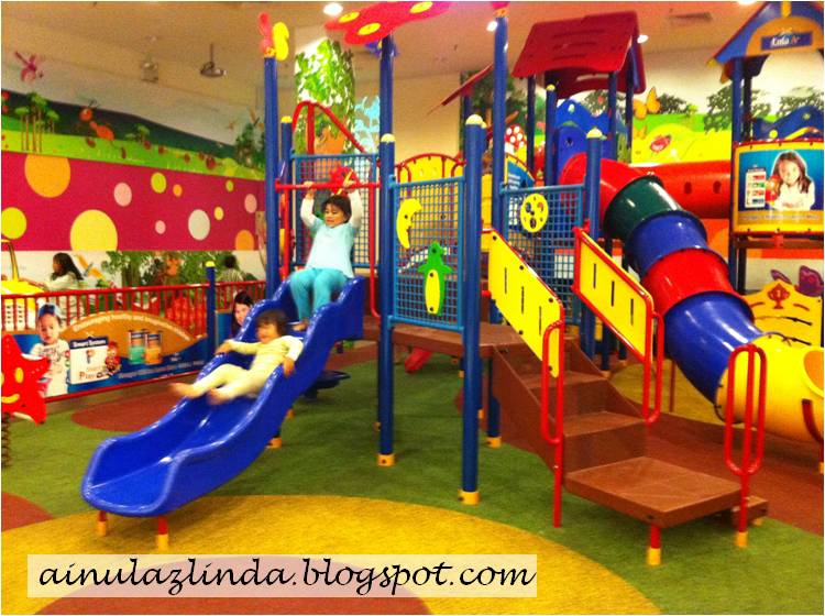 * Ainul A.B *: Buka kasut di playground