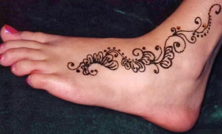  Cantik Hiasan Henna Kaki Simple Home Beauty