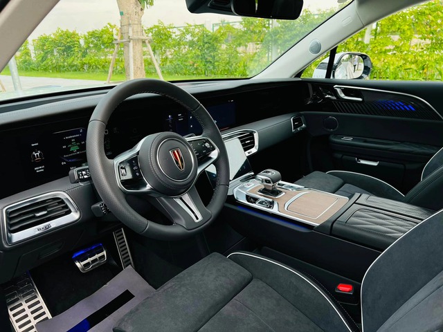 Hongqi E-HS9 giảm sốc sau 1 năm bán tại Việt Nam: Cao nhất 530 <a href=