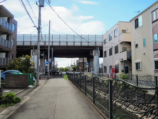 二ヶ領用水　　第三京浜