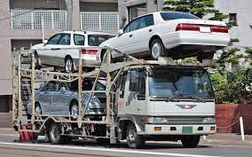 When moving, there are several advantages to using car transport services.