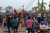 Pengambilan Sumpah DPRD Inhil Disambut Demonstrasi
