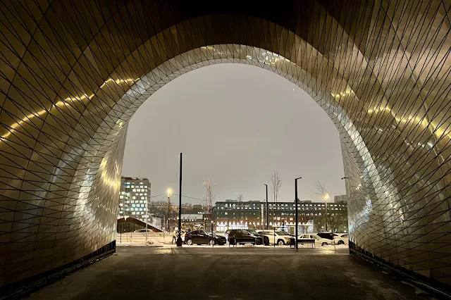 улица Архитектора Гинзбурга, набережная Марка Шагала, жилой комплекс «ЗИЛАРТ», «Золотая арка»