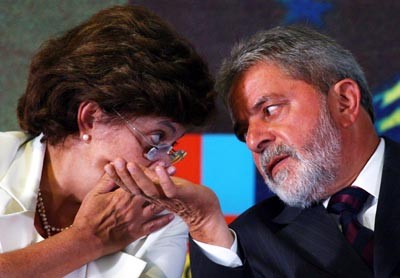 Lula e Dilma ainda discutem futuro de Orlando