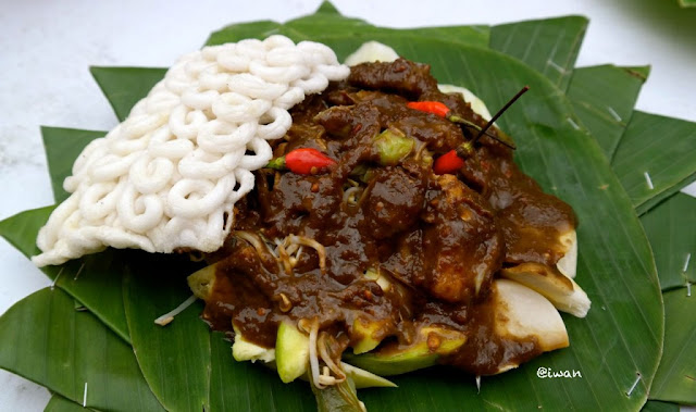 Rujak Cingur Aneka Kuliner Jawa Timur