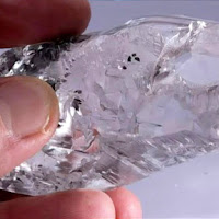 Lagi berlian putih terbesar 1,080 karat ditemui