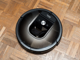 iRobot Roomba 980 razlika v parketu bolj in manj obrabljen