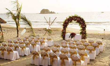 How To Manage a Beach Wedding