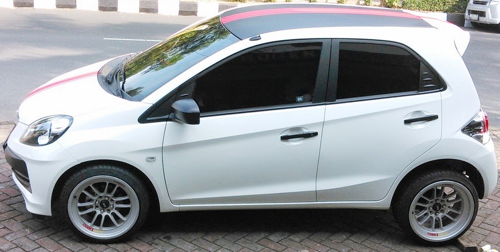 BonCel ModiF Modifikasi  Honda Brio Putih Velg Resing