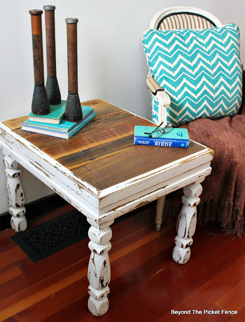 end table, rustic, barnwood, shabby, chippy, upcycled, repurposed, http://bec4-beyondthepicketfence.blogspot.com/2016/03/shabby-rustic-table.html