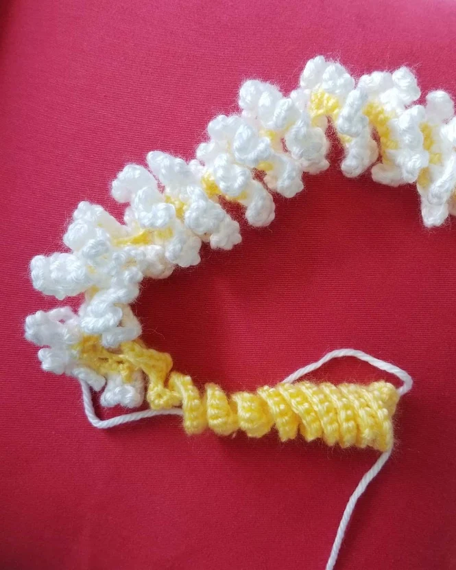 Hawaiian Plumeria Lei Free Crochet Pattern