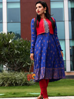 http://www.stylishbynature.com/2015/10/desi-outfit-to-make-sure-youre-best.html