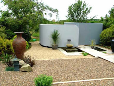 Minimalist Modern Garden in Site