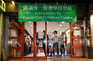 The Hong Kong government has drastically changed the district council elections, with only 20% remaining in direct elections and 40% in indirect elections  The system of Hong Kong's district councils will be completely changed. Directly elected seats will be greatly reduced from 90% to 20%. The appointment system will be greatly increased, following the "full implementation of patriots governing Hong Kong" in the Legislative Council.  Following the chief executive and the Legislative Council in Hong Kong, the district council election system will be completely changed. The Hong Kong government announced that the number of directly elected district councilors has dropped from 90% to the lowest 20% in history, and they have been largely replaced by appointments and indirect elections; the chairman of the district councils has been replaced by the District Commissioner, and the qualification review and internal monitoring system have been introduced. Patriots rule Hong Kong." Many scholars pointed out that it reflects the great regression of democracy in Hong Kong, which is "worse than the Hong Kong British period." Many incumbent councilors from pan-dwelling districts expressed that they "may not run for election" because "it is more difficult and meaningless", and they also pointed out that the new election is more "involved" and "compared with background, relationship, and financial resources" rather than performance and public opinion, greatly weakening acceptance and public confidence.   Hong Kong Chief Executive: Prevent District Council from becoming a place of "black violence and speculation"   Taking advantage of the conclusion of the current district council, Hong Kong Chief Executive Lee Ka-chao led the responsible officials to hold a press conference at 3:30 p.m. The principle of governing Hong Kong" and "full expression of administrative leadership" to prevent the District Council from becoming a place of "black violence and speculation".  In the future, district councils will undergo "major surgery", specifically including, following the Legislative Council, adding multiple "entry gates" thresholds. All candidates must pass the qualification review of the "District Council Qualification Committee" chaired by the Chief Secretary for Administration to meet national security requirements.  In addition, the number of district council seats will be reduced from 479 to 470, which will be divided into three categories, including appointed members, the mutual elections of the "three councils" appointed by the government, and direct elections by the people. 90% of directly elected seats dropped to 20%, the lowest in history. Candidates for the "Three Councils" sector in detail must be nominated by three members from each of the "Three Councils" in the district, namely the Regional Divisional Committee, the Regional Fire Prevention Committee, and the Regional Crime Fighting Committee. Those who participate in direct elections have the highest requirements. In addition to three nominations from each of the "three associations", they must also be nominated by no less than 50 voters in the electoral district. The elected candidates are selected by the "two-seat single-vote system", that is, each voter can only cast one vote, and the two people with the most votes are elected.  In addition, the existing 27 ex officio seats on rural committees in District Councils will be retained.  Regarding the fact that the democratic elements of the new district council elections have been cut and cannot reflect public opinion, Li Jiachao said that it is determined according to the actual situation in Hong Kong.  Li Jiachao said: In the past, we went on the wrong path. Some people who promoted Hong Kong independence, promoted black riots, and solicited speculation entered the district councils. The chaos that once occurred was almost on the edge of a cliff, endangering national security. I will not allow district councilors to damage the overall interests of Hong Kong and grab any citizen to jump off a cliff.   Commentary: "Firmly control and govern Hong Kong" to "tight water"   Liu Ruishao, a current affairs commentator, analyzed to our station that it reflects that the CCP wants to "firmly control and govern Hong Kong" and strive to achieve "watertightness". In recent years, Hong Kong's electoral system has been changed and it has become "mainlandized", leaving only a very small number of voting opportunities for the people. , to demonstrate that "Hong Kong has democracy", the essence is far from citizens' understanding of democracy.   Chairman of the Democratic Party, Law Kin-hee, was "very disappointed" with the electoral system for the new district councils. He said that the democratic elements and the functions that the district councils can perform are lower than expected, but the threshold for nomination has increased significantly. Will you run for election?   Democrats: The new electoral system reflects Hong Kong's great retrogression of democracy   Chen Zhanjun, the convener of the "Tseung Kwan O People's Livelihood Concern Group" who has participated in the election for many times, told this station that as the Hong Kong government will merge a large number of constituencies, the 452 district council constituencies originally divided into 18 districts in Hong Kong will be reduced to 44. Asking "one person to vote against more than 100,000 people" is tantamount to "electing a small Legislative Council". Moreover, the new electoral system itself is unfair. Candidates or people with different positions "seek" nominations. He described the new electoral system as absurd, reflecting the great regression of Hong Kong's democracy, "worse than Hong Kong's British era." He also expressed his intention to run for election.    Chen Zhanjun said: I didn't expect such a small number of seats to be directly elected. Regardless of the nomination threshold, a constituency is so large that one person is in charge of an area larger than a subway station. There are only 2 (popularly elected) councilors in a constituency. Adding one constituency equals the original 10 constituencies. It is technically impossible, and at least financially 100,000, excluding losses, and the recognition is so low.   Chen Zhanjun also pointed out that the new system is even more absurd. "Not only are our own people fighting against our own people", but we may even "seek" nominations from former opponents, losers, or people with different positions.   Incumbent pan-popular district councilor: Successors are planning to give up running for election   The government has recently "released" news about election reforms. Many current district councilors from the pan-democratic camp have expressed to the Hong Kong media that they have no intention of running for election. Among them, Mak Run-pei, the chairman of the Sha Tin District Council for more than 10 years, told this station that he had publicly stated two years ago that he would not seek re-election and was training successors. intends to drop the election.   Mai Runpei said: The successors I have trained for many years cannot be selected because they feel lost and out of reach for the restructuring.   Mai Runpei pointed out that the problem is not only that the qualification threshold has been raised, but that the democratic element has been reduced, and the election has become more "involved" and changed to "compare background, relationship, and financial resources" instead of performance and public opinion.   Mai Runpei said: First, you have good community relations, and second, you must have huge resources to support. In the past, district councilors emphasized that if you serve the public well and the district workers do a thorough job, you can be elected and become a representative of public opinion. Now this meaning is completely distorted. In the past, citizens hoped to monitor the government, and the elected district councilors were used as a bridge for monitoring and communication, but the government personally destroyed this bridge. Even if you do well, you have to build relationships, take care of different stakeholders, and get support from the government, which discourages many people from voting.   Mai Runpei believes that even after being elected, the workload and pressure will increase even more than before. "And the salary has not increased, why choose?"   Mai Runpei said: The popularity of appointed members is often lower than that of directly elected members, and even the workload is less. Some appointed members do not even have offices. When people look for councilors, they will tend to vote for councilors. A district is so big. Take Sha Tin as an example. There are more than 600,000 people. There are only 8 elected councilors. Are you dead?   Mak also pointed out that even though the Hong Kong government said that the appointment of councilors would allow citizens to ask for help across districts, the original motivation for district councilors was the votes of the citizens. However, under the new system, district councilors will "serve the government more than the public", and citizens will even ask for help no way.   Mai Runpei said: Will the appointed MPs really fall into the district? There is so much to do, and so much to not do. Elected members must do well, because they must be responsible to the public. Appointment is not. To do your part well, you must be accountable to the government. I predict that in the future, the District Councils will have centralized power, and the District Councilors will escort the government and straighten out people's livelihood affairs.   Mai Runpei also questioned that the chairman of the district council will be replaced by the District Commissioner to control the discussion framework of the meeting, and a "District Governance Steering Committee" chaired by the Chief Secretary for Administration will be added to coordinate and supervise, and a top-down performance of duties will be introduced. The supervisory system is all about "regulating your own people, and your own people checking your own people", and the role of district councils is even more dwarfed.           What did the Chinese authorities learn from the collapse of the Soviet Union?  The Center for Strategic and International Studies, an American think tank, held an online seminar titled "China's Assessment of the Disintegration of the Soviet Union" on May 2, 2023  The Center for Strategic and International Studies, a think tank located in Washington, D.C., the capital of the United States, held an online seminar titled "China's Assessment of the Disintegration of the Soviet Union" on May 2. A number of participating scholars analyzed the evolution of China's evaluation of the Soviet Union's disintegration in the past 30 years, and discussed the reasons for China's strengthening of power concentration and ideological control in recent years.  The CCP learned through the disintegration of the Soviet Union: Do not want to collapse and focus on ideological issues  At the meeting, Tulane University political science professor and department chair Martin Dimitrov (Martin Dimitrov) talked about the reasons why the CCP is interested in the disintegration of the Soviet Union. "From my point of view, the collapse of the Soviet Union is a critical issue for the Chinese Communist Party because of course it doesn't want to collapse," he said.  He analyzed it from a historical perspective, saying that the series of events that took place in China, Eastern Europe, and the Soviet Union from 1989 to 1991 allowed the CCP to "learn a lesson to avoid a similar fate in the future." "Despite 30 years on, the relevance of this question has not faded. It remains a crucial issue as the Chinese Communist Party thinks about its own future," he said.  The democratic movement that took place in China in 1989 was violently suppressed by the authorities. In the same year, democratization took place in Eastern Europe. In 1991, the Soviet Union declared its disintegration. In the process, communist rule in Eastern Europe and Central Asia came to an end.  Jeremy Friedman, an associate professor of business administration at Harvard University, said that China's assessment of the collapse of the Soviet Union has changed over time. In the past, when China evaluated the disintegration of the Soviet Union, it explained it more from the Soviet Union's economic problems and bureaucratic problems. Now, the Chinese side is using ideological reasons to explain the disintegration of the Soviet Union, paying more attention to the so-called "evil attempt of the West in ideological manipulation", and using the term "peaceful evolution" to describe it, saying: "(From the perspective of China come) this goes hand in hand with the lack of greater emphasis on ideological control within China.”  What does the frequent use of the concepts of "historical nihilism" and "peaceful evolution" by the Chinese authorities mean?  He Yinan, an associate professor of international relations at Lehigh University, shared her views at the meeting, saying that the struggle between reformers and conservatives within the CCP has had an impact on China's domestic debate on how to run the country. Searching the databases of China National Knowledge Infrastructure (CNKI) and the People's Daily revealed that the term "historical nihilism" was used in assessing the collapse of the Soviet Union from the time of Hu Jintao onwards, but only sporadically at that time, she said. After Xi Jinping came to power, the word began to be used frequently. He Yinan commented on Xi Jinping, saying: "His solution to this problem has always been fixed on a very simple logic, that is, the stronger the party's control over all aspects of Chinese society, the more power is concentrated in one' In the hands of a great leader, communism's rule can be extended the more. To secure its place at the top, the party must ensure what it calls 'ideological security'."  Chen Cheng, a professor of political science at the State University of New York at Albany, spoke at the meeting, saying that China's emphasis on the concept of "peaceful evolution" and the role of the so-called "fifth column" is very worrying. "It shows that the (Chinese) regime will continue to step up China's international propaganda efforts to counter Western ideology and narratives," she said. "Inside (China), I think it basically means continuing to step up efforts to protect people with foreign backgrounds and money. Control of organizations and individuals. It will strengthen counterintelligence efforts, as evidenced by the recent expansion of Chinese counterintelligence efforts. It will also increase cooperation with like-minded countries, such as Russia, to combat potential 'color revolutions'."