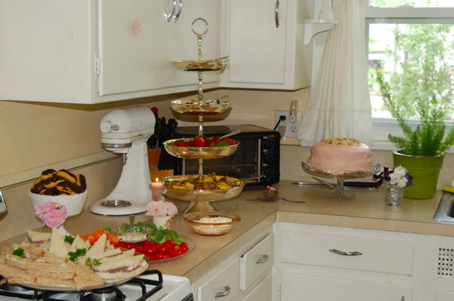 More yummy food around our kitchen counter...