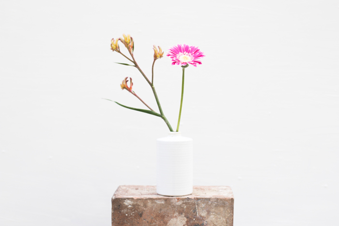 gerbera simple flower arrangement