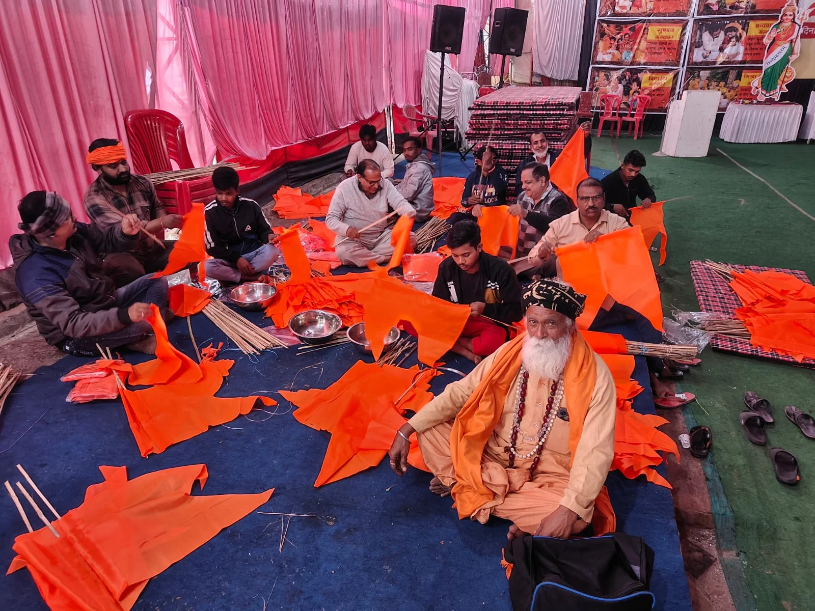 Jhabua News- Social federation engaged in the initiative to make Jhabua city saffron, 5000 saffron flags will be distributed free of cost in Jhabua city- झाबुआ शहर को भगवामय बनाने की पहल में लगा सामाजिक महासंघ, 5000 भगवा ध्वज नि:शुल्क वितरण होंगे  झाबुआ शहर में