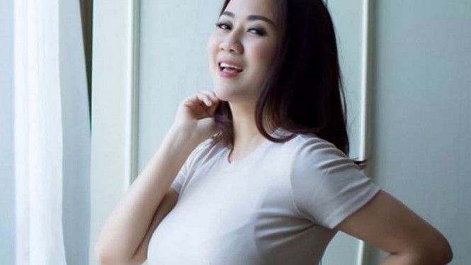 Asal Usul Selebgram Ernie Judojono Disebut Tante Pemersatu Bangsa naviri.org, Naviri Magazine, naviri majalah, naviri