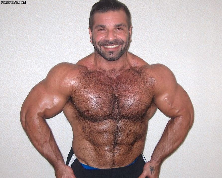 Hairy muscle from Argentina Leo Perone