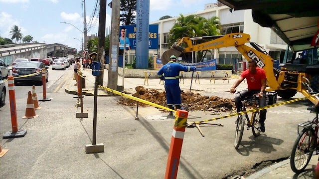 OBRA EMERGENCIAL DA COMPESA DEIXA PARTE DE TRÊS BAIRROS DA ZONA OESTE DO RECIFE SEM ÁGUA