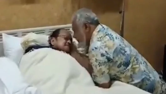 Cerita di Balik Video Haru Xanana Gusmao Cium Kening BJ Habibie