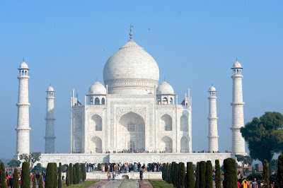 The Taj against a clear blue sky