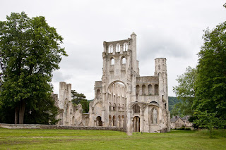 foto das ruínas da Abdaia de Jumieges