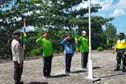 Babinsa se-Kecamatan Bunguran Tengah Melatih Paskibra Siswa-Siswi SMAN 1 Bunguran Tengah