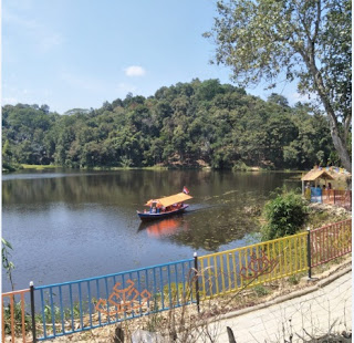 Perahu apung