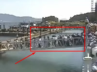 [VIDEO] Detik detik jembatan ini mengalami kejadian Aneh! Diluar dari kenyataan...