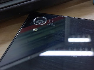 Sony Xperia i1 Honami actual picture in Vietnam: G lens and 20.7 Megapixel  resolution, LED flash shooting