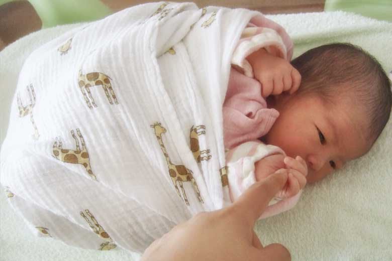 赤ちゃんがぐっすり眠るまんまるねんねの方法と効果について ぱたぱた家族と子育て記録