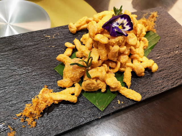 Crispy Shimeji Mushrooms With Salted Egg Yolk