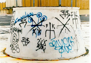 Public Enemies: Street gangs graffiti (2)