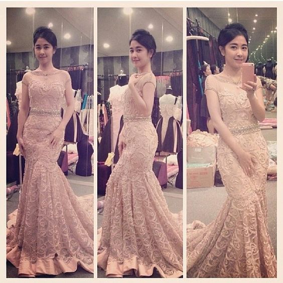 15 Kebaya  Modern  Cantik Warna  Pastel  gebeet com